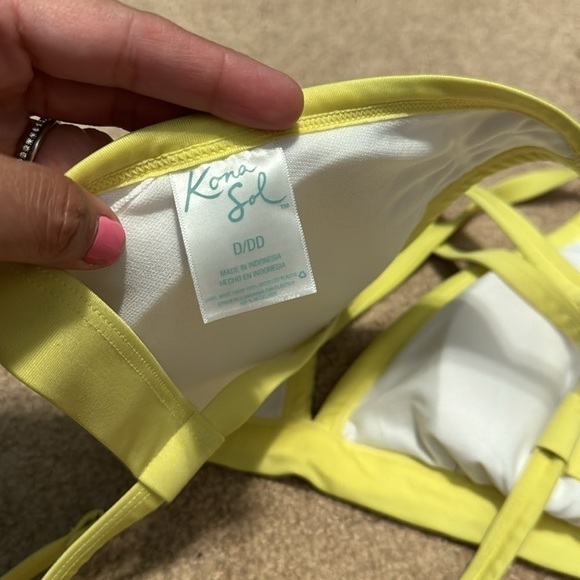 Kona sol bikini top yellow stripe size D/DD - Picture 3 of 3